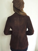 Load image into Gallery viewer, 70s brown suede buttoned jacket